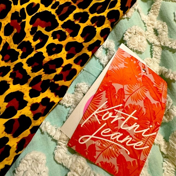 KORTNI JEAN One-Piece Sporty “Classic Cheetah” Sz M - NWT - Picture 5 of 9